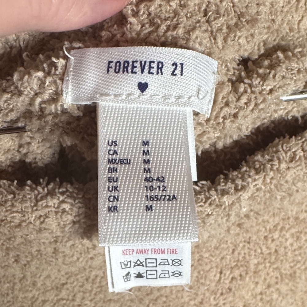NWOT Forever 21 Fuzzy Knit Lounge Set Tan Cozy Top & Shorts Size M Soft Teddy - Picture 5 of 10